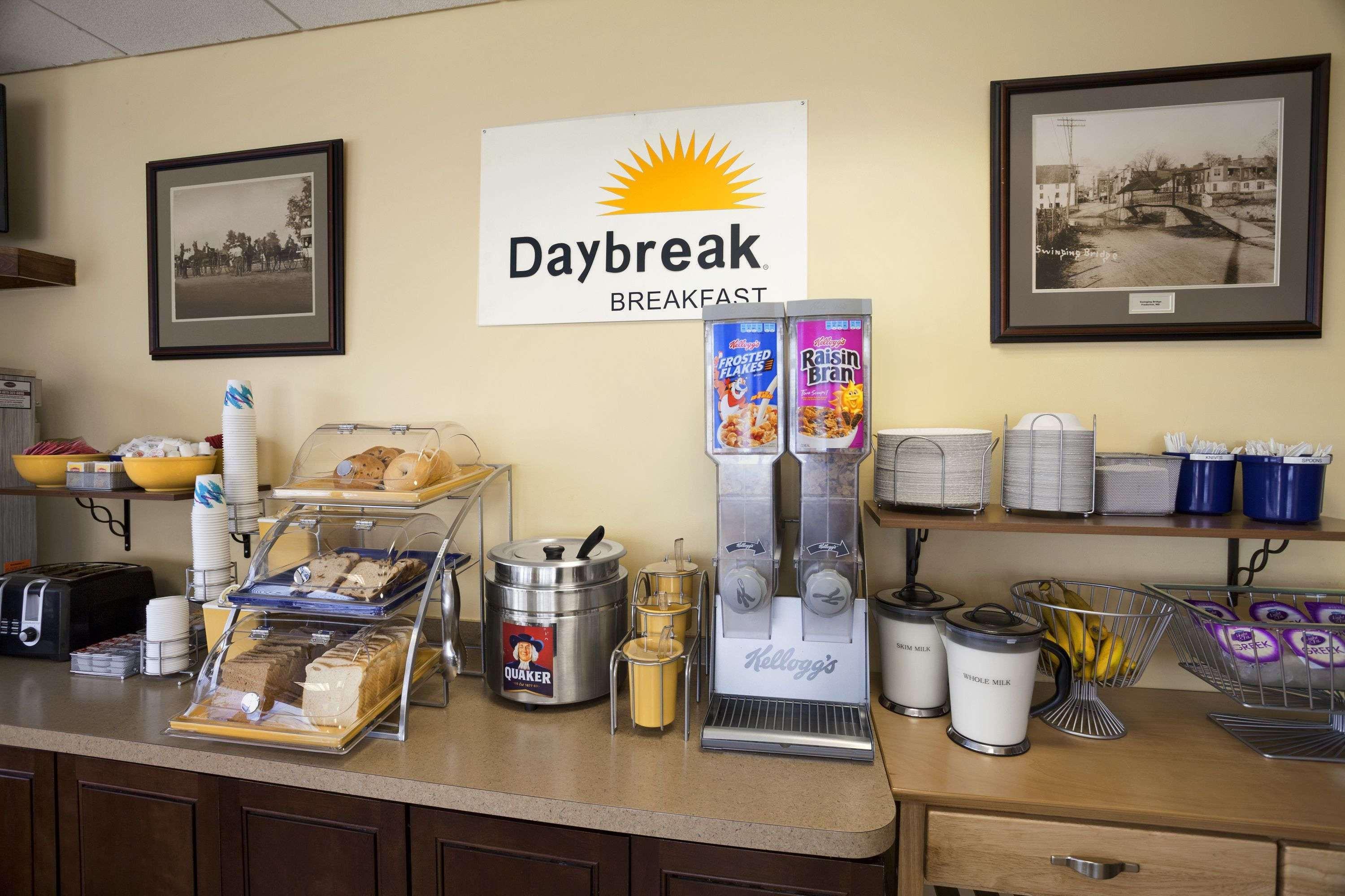 Days Inn Of Frederick By Wyndham Eksteriør billede